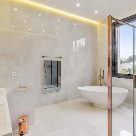Jaliel 250 M2 - 12 Pers. Plein Coeur De *