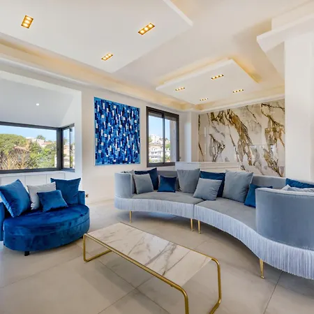 Villa Jaliel I French Riviera I 270m2 I I 10 Minutes Du Centre-ville I 12 Personnes *