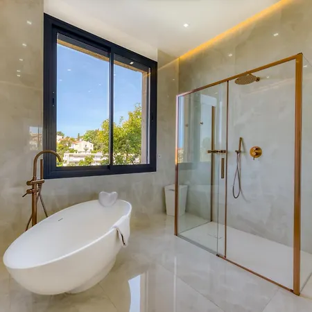 Jaliel I French Riviera I 270m2 I I 10 Minutes Du Centre-ville I 12 Personnes