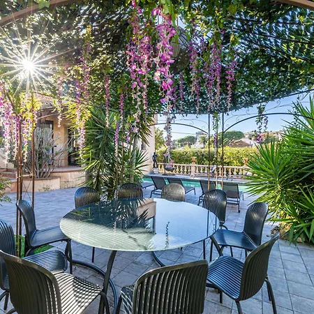 Villa Jaliel I French Riviera I 270m2 I I 10 Minutes Du Centre-ville I 12 Personnes Cannes