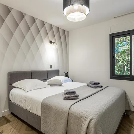 Jaliel I French Riviera I 270m2 I I 10 Minutes Du Centre-ville I 12 Personnes *